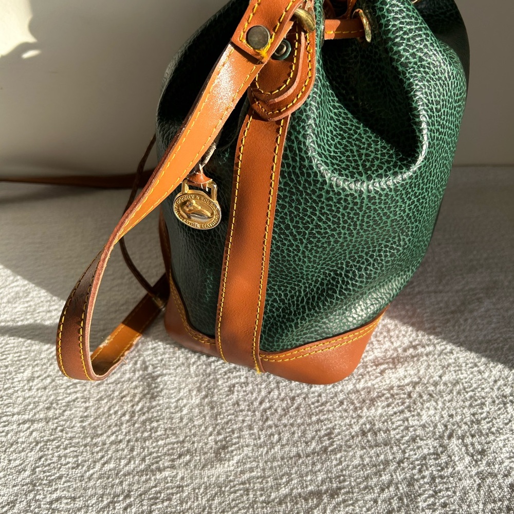 Vintage Dooney & Bourke Drawstring Bucket Bag in Fir Green with British Tan Trim - Picture 6 of 12